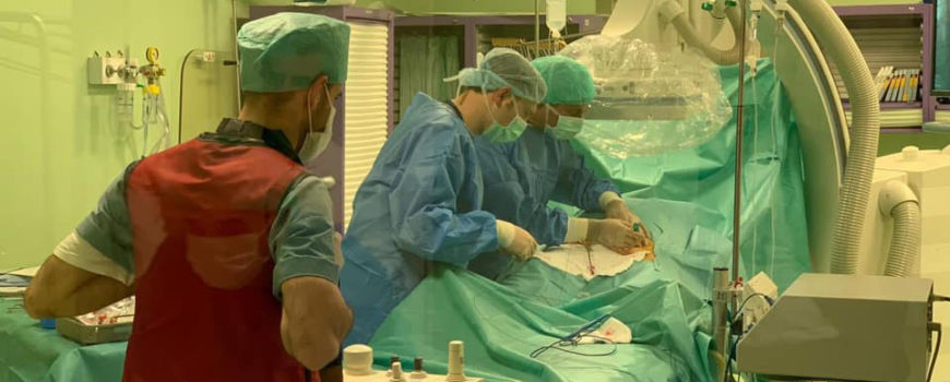 Per here te pare ne Kosove Spitali Amerikan realizon me sukses intervenimin per riparimin aortal endovaskular të kraharorit (TEVAR).